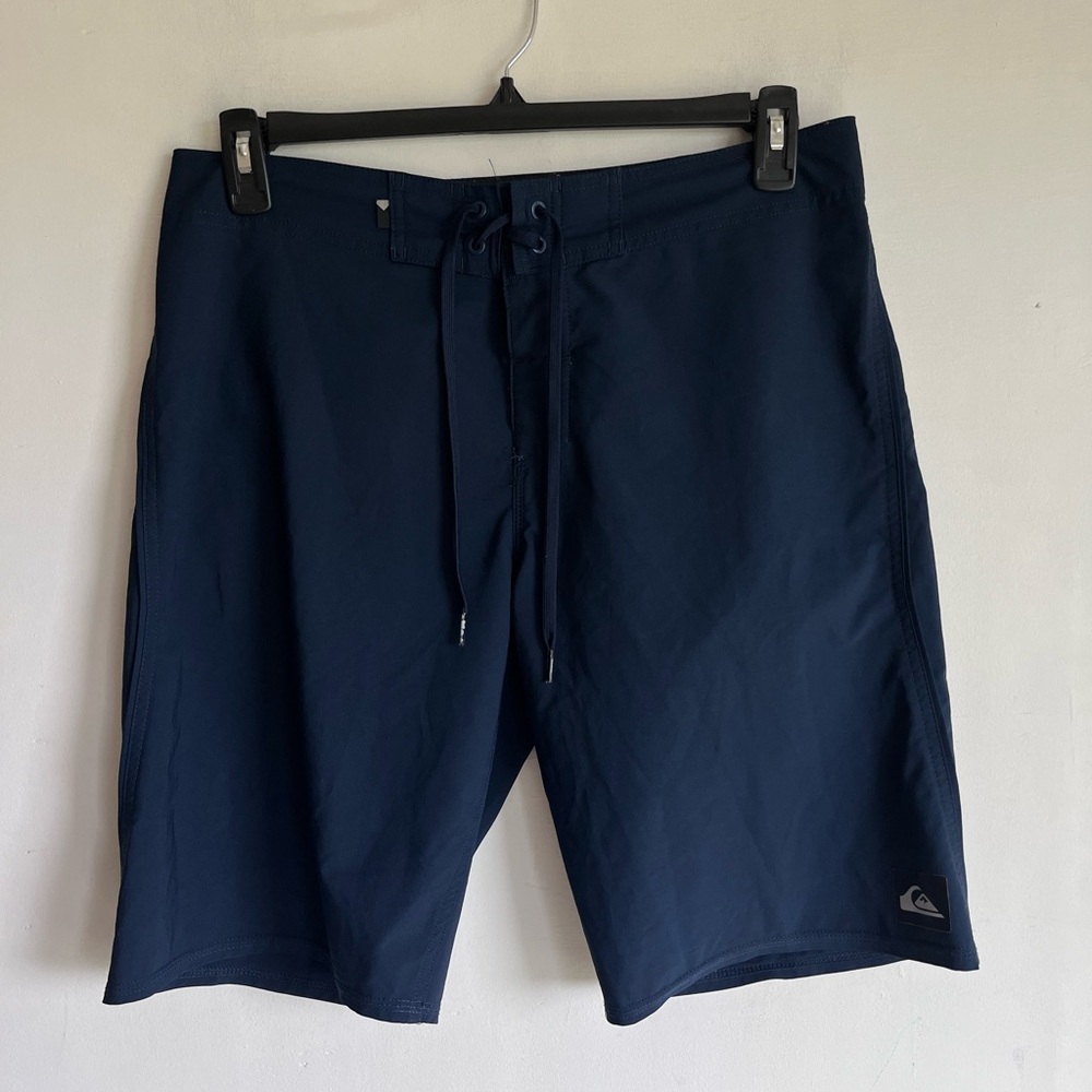 Quiksilver Deep Blue Swim board Shorts men’s size 32